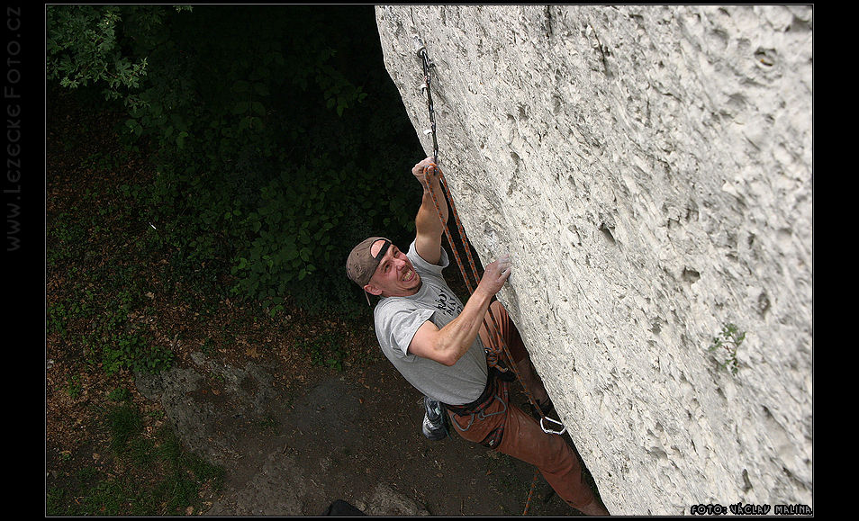 Vaek - Klagemauer, Hurrikan 9+